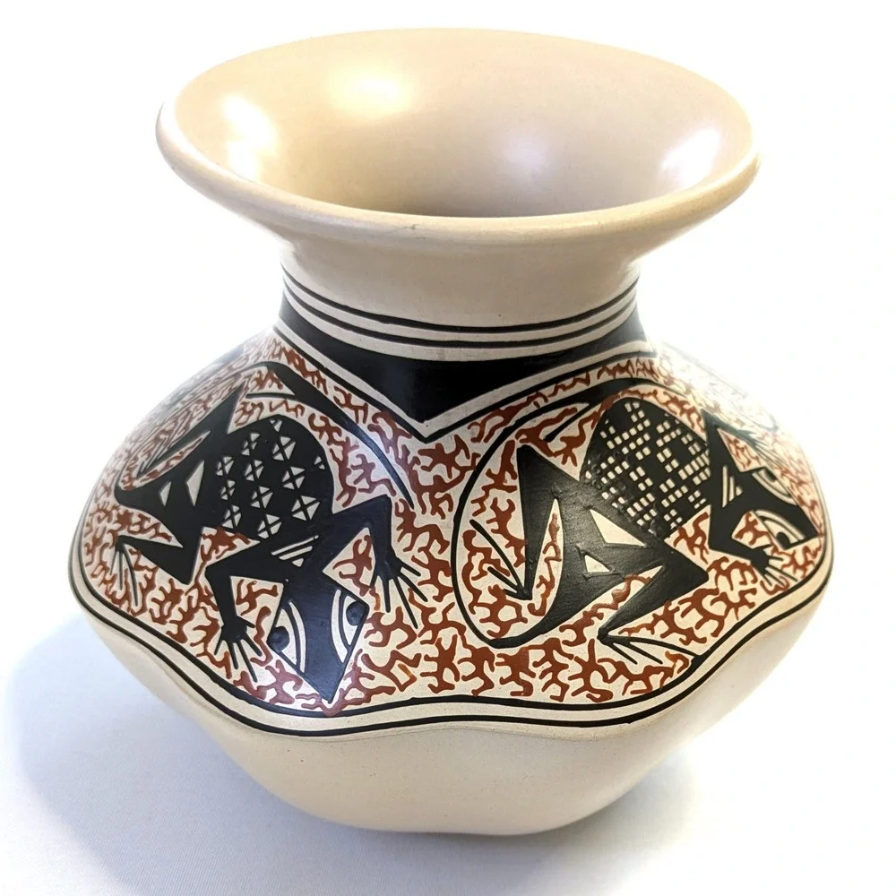 Nancy Heras de Martinez Mata Ortiz Pottery Lizard Mexican Ceramic Signed 4.5
